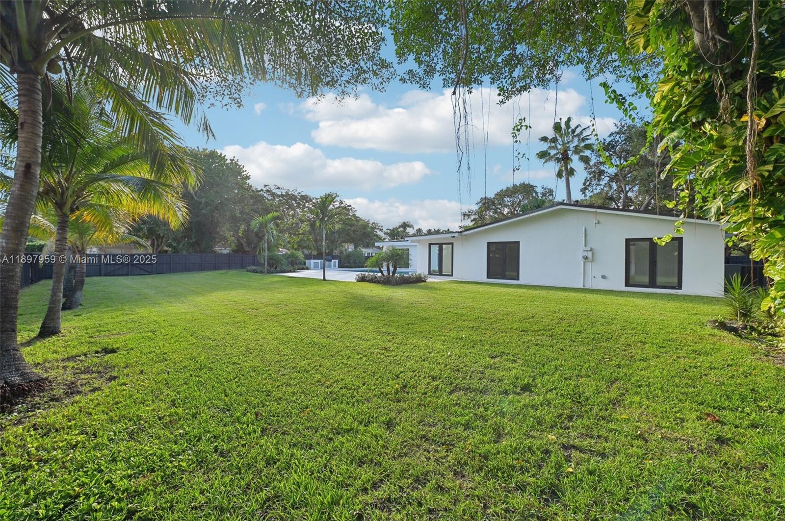 AVOCADO ACRES 1ST ADDN - Residential