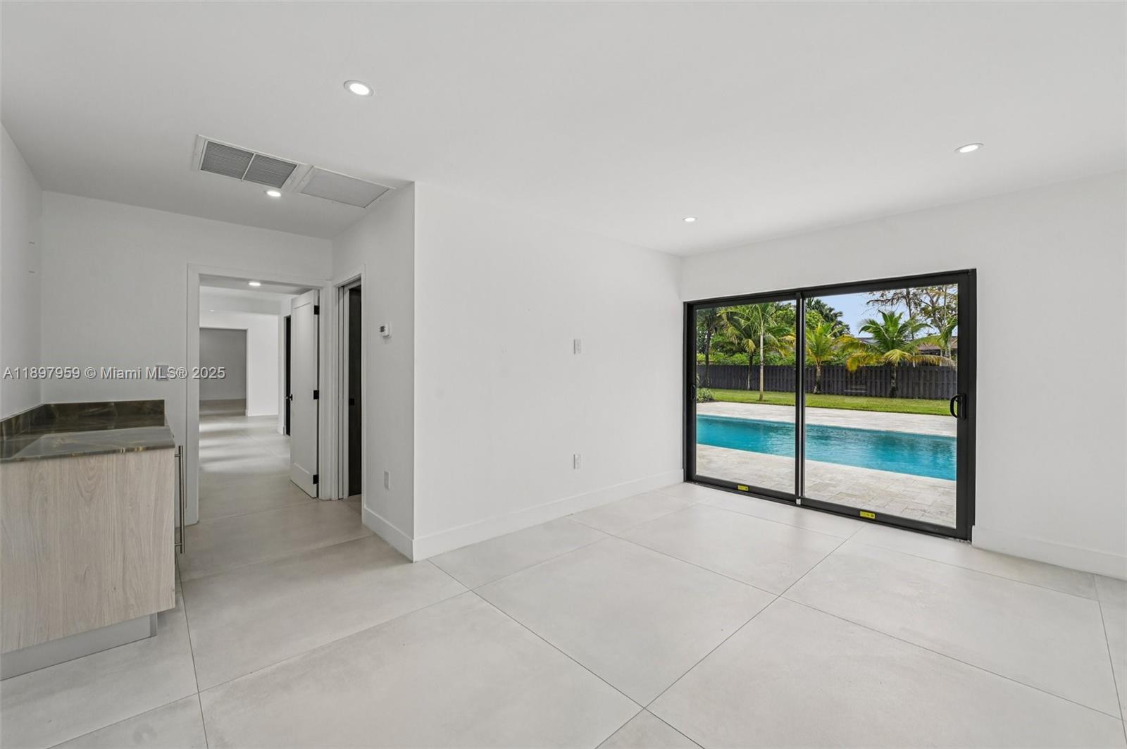 AVOCADO ACRES 1ST ADDN - Residential