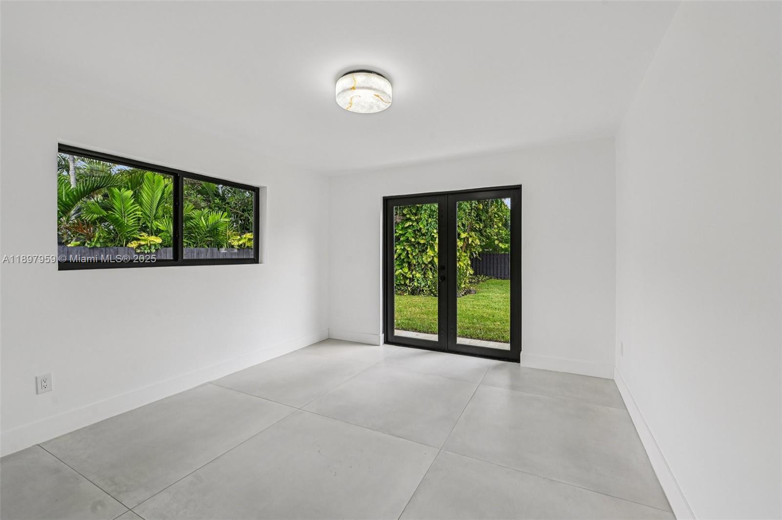 AVOCADO ACRES 1ST ADDN - Residential