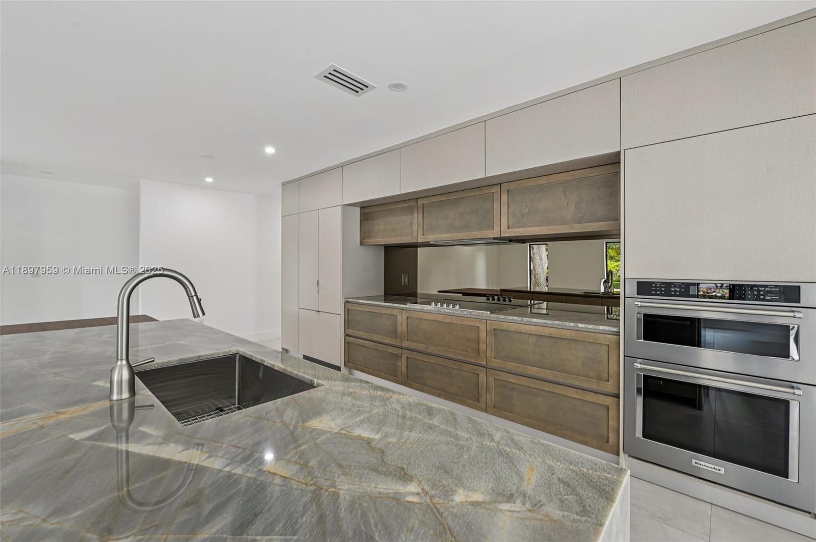 AVOCADO ACRES 1ST ADDN - Residential