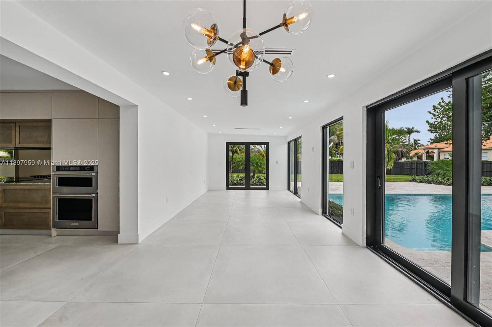 AVOCADO ACRES 1ST ADDN - Residential