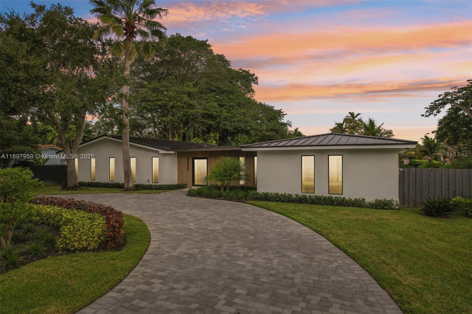 AVOCADO ACRES 1ST ADDN - Residential