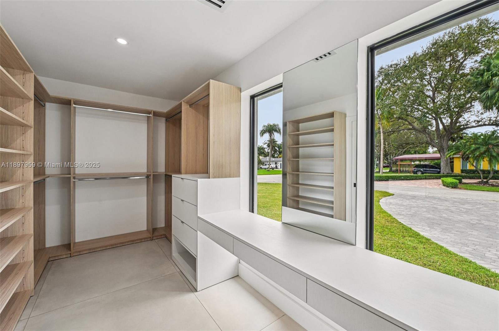 AVOCADO ACRES 1ST ADDN - Residential