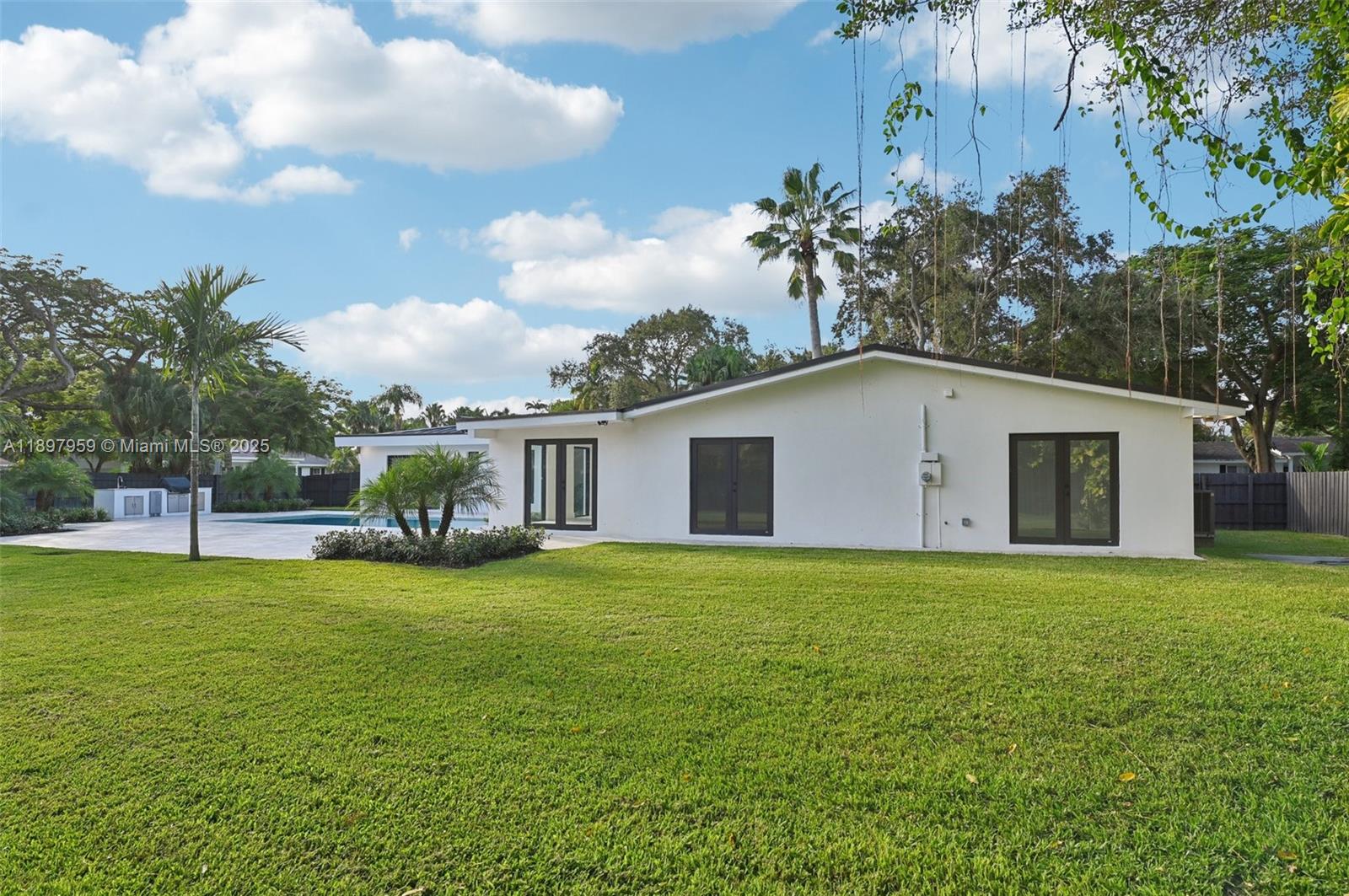 AVOCADO ACRES 1ST ADDN - Residential