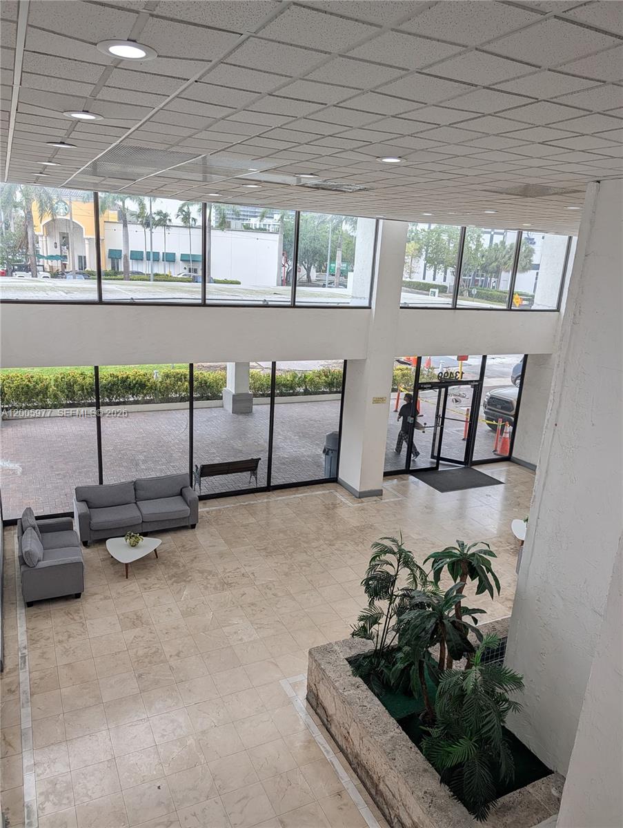 SAILBOAT CAY CONDO - Residential