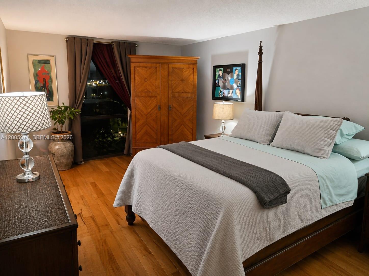 SAILBOAT CAY CONDO - Residential