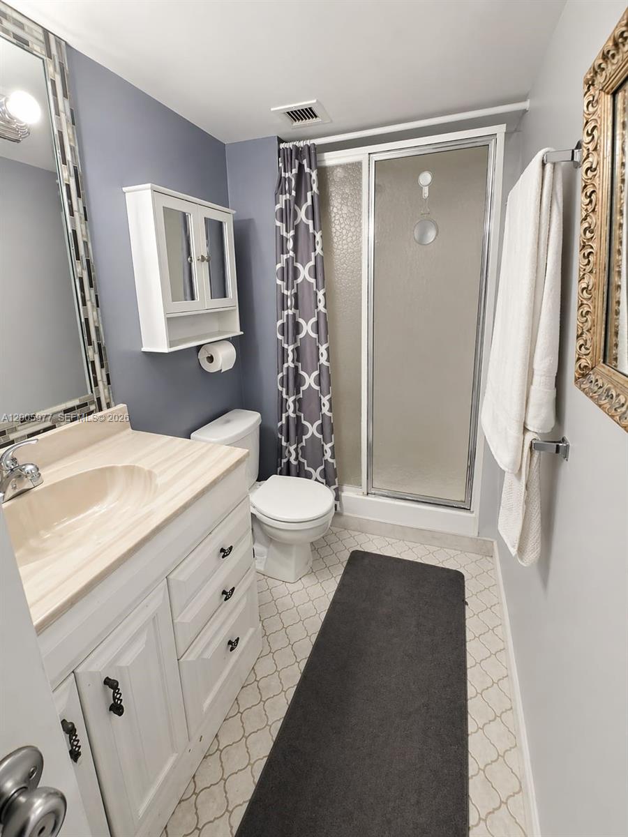 SAILBOAT CAY CONDO - Residential