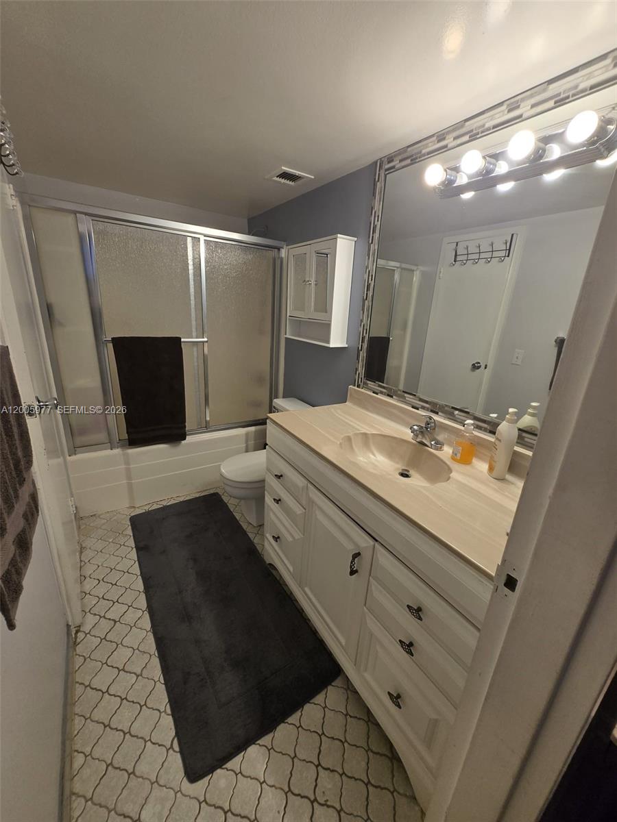 SAILBOAT CAY CONDO - Residential