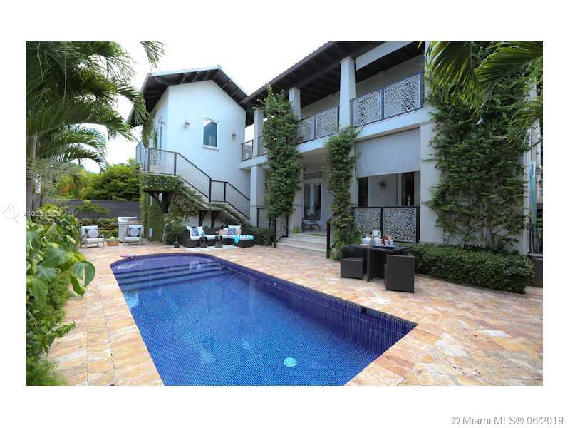 TROPICAL ISLE HOMES SUB 1 - Residential