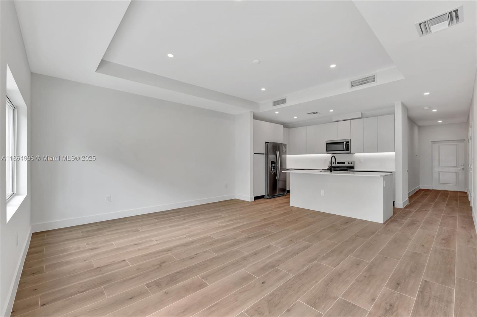 CORAL SPRINGS UNIVERSITY - Residential Lease