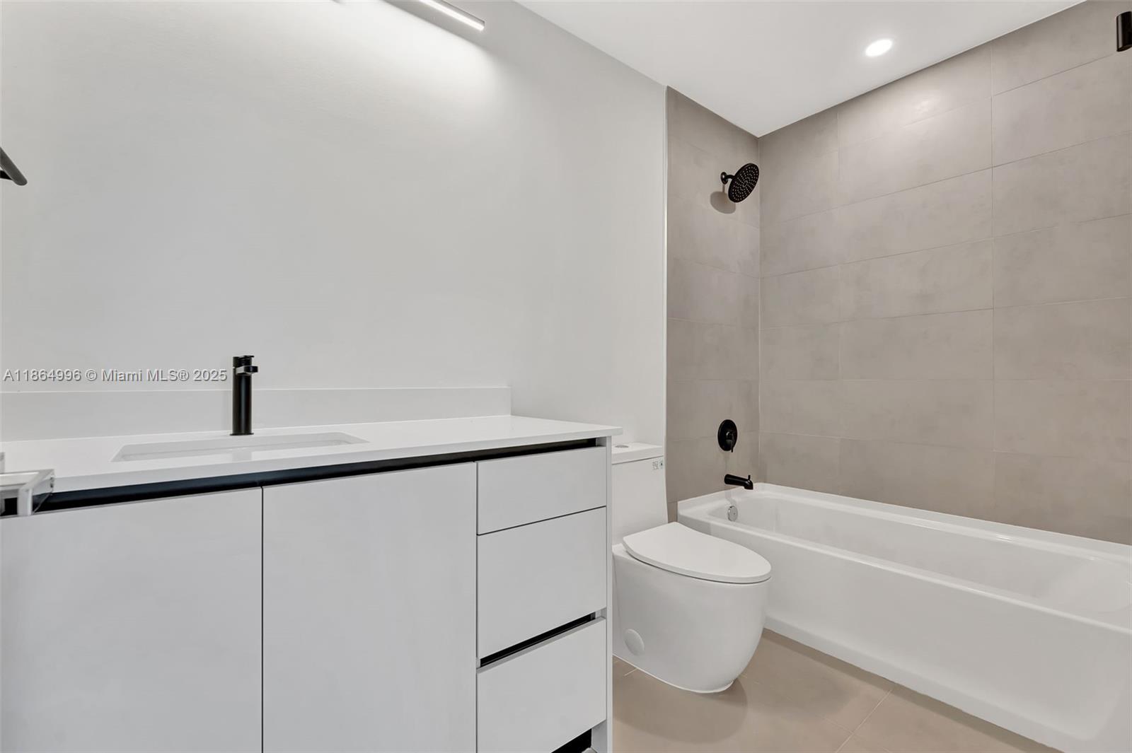 CORAL SPRINGS UNIVERSITY - Residential Lease