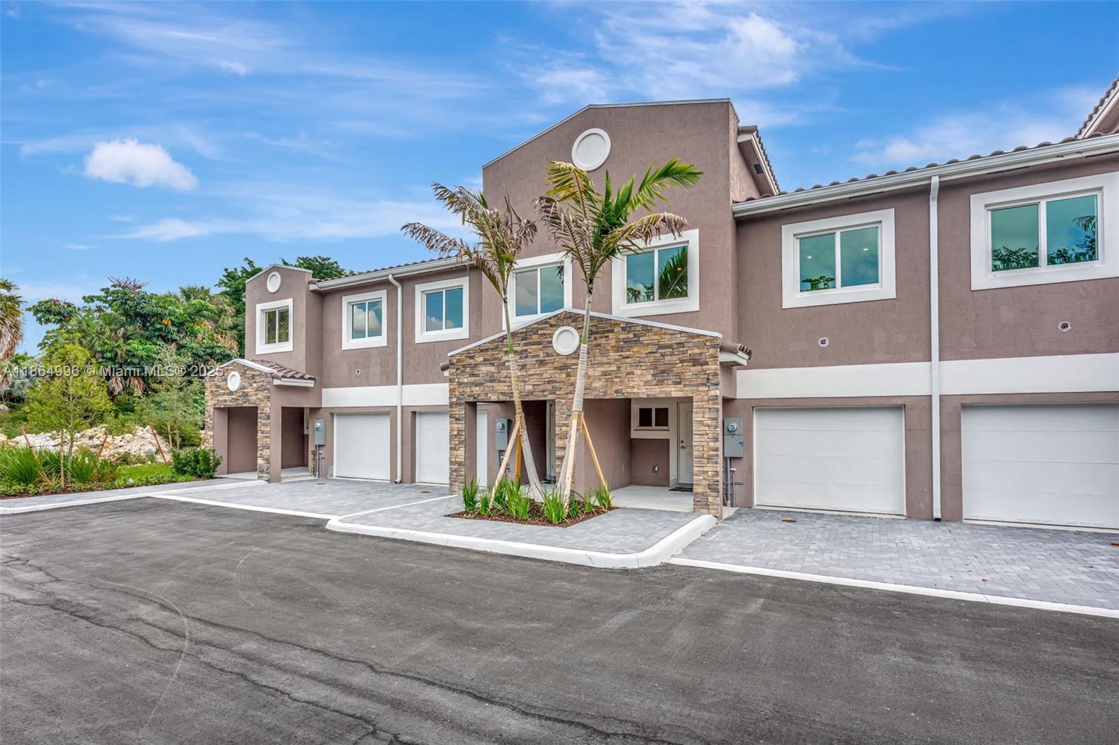 CORAL SPRINGS UNIVERSITY - Residential Lease