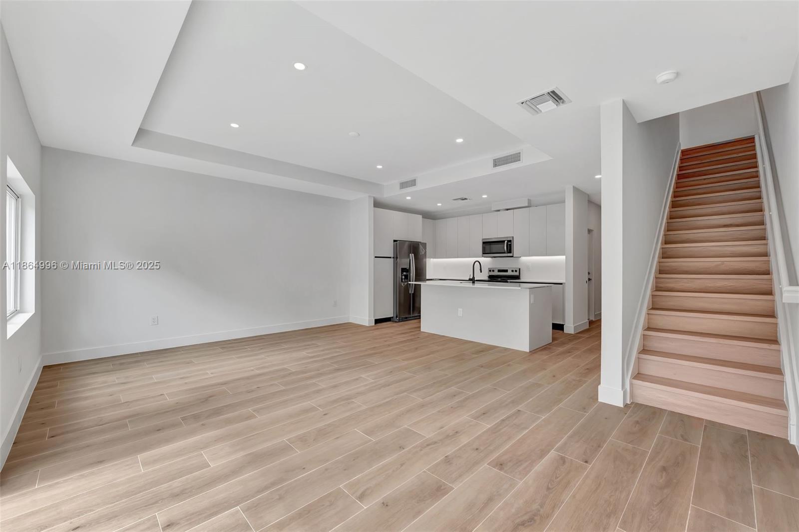 CORAL SPRINGS UNIVERSITY - Residential Lease