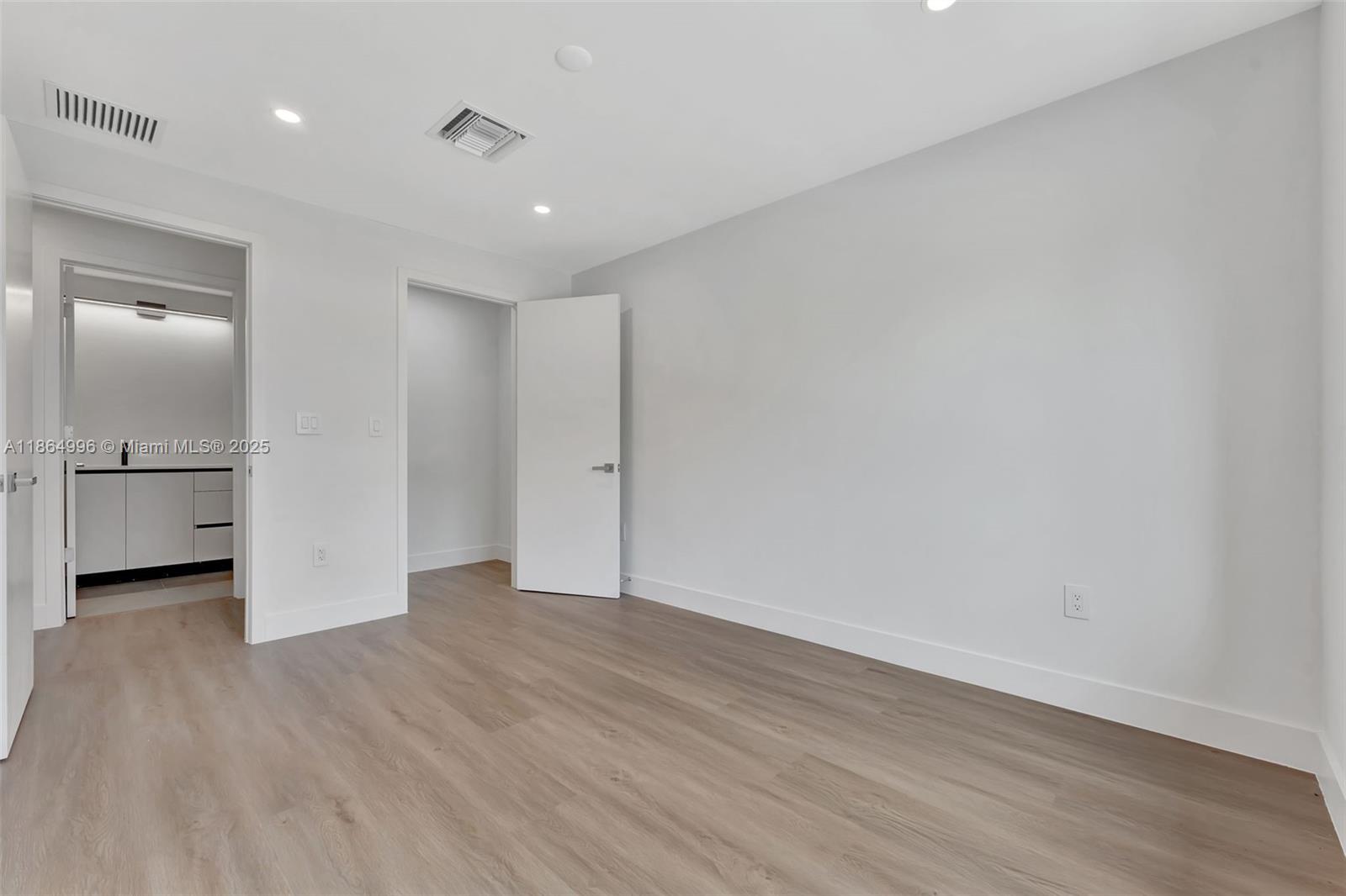 CORAL SPRINGS UNIVERSITY - Residential Lease