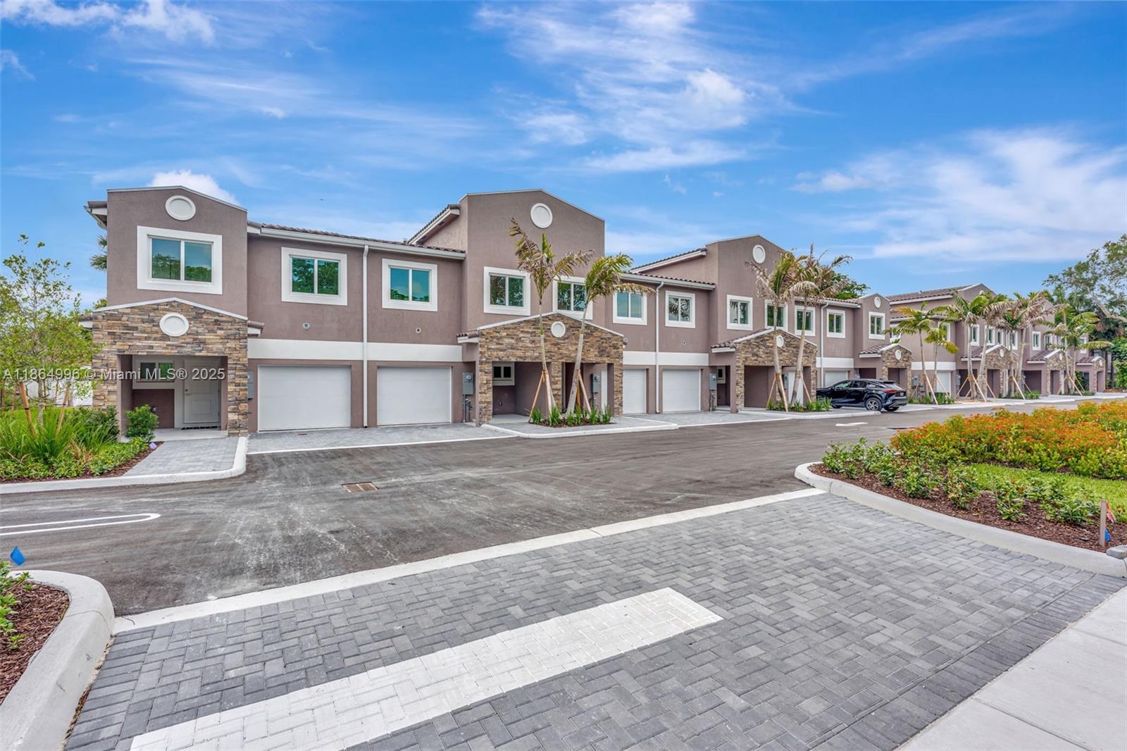 CORAL SPRINGS UNIVERSITY - Residential Lease