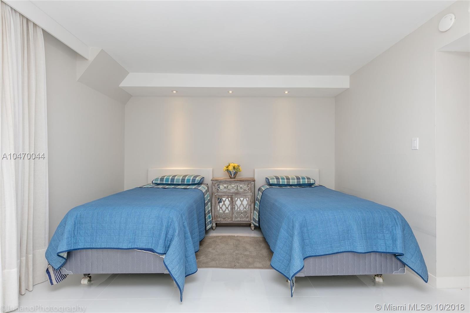 10000 PLAZA CONDO-NORTH T - Residential Lease