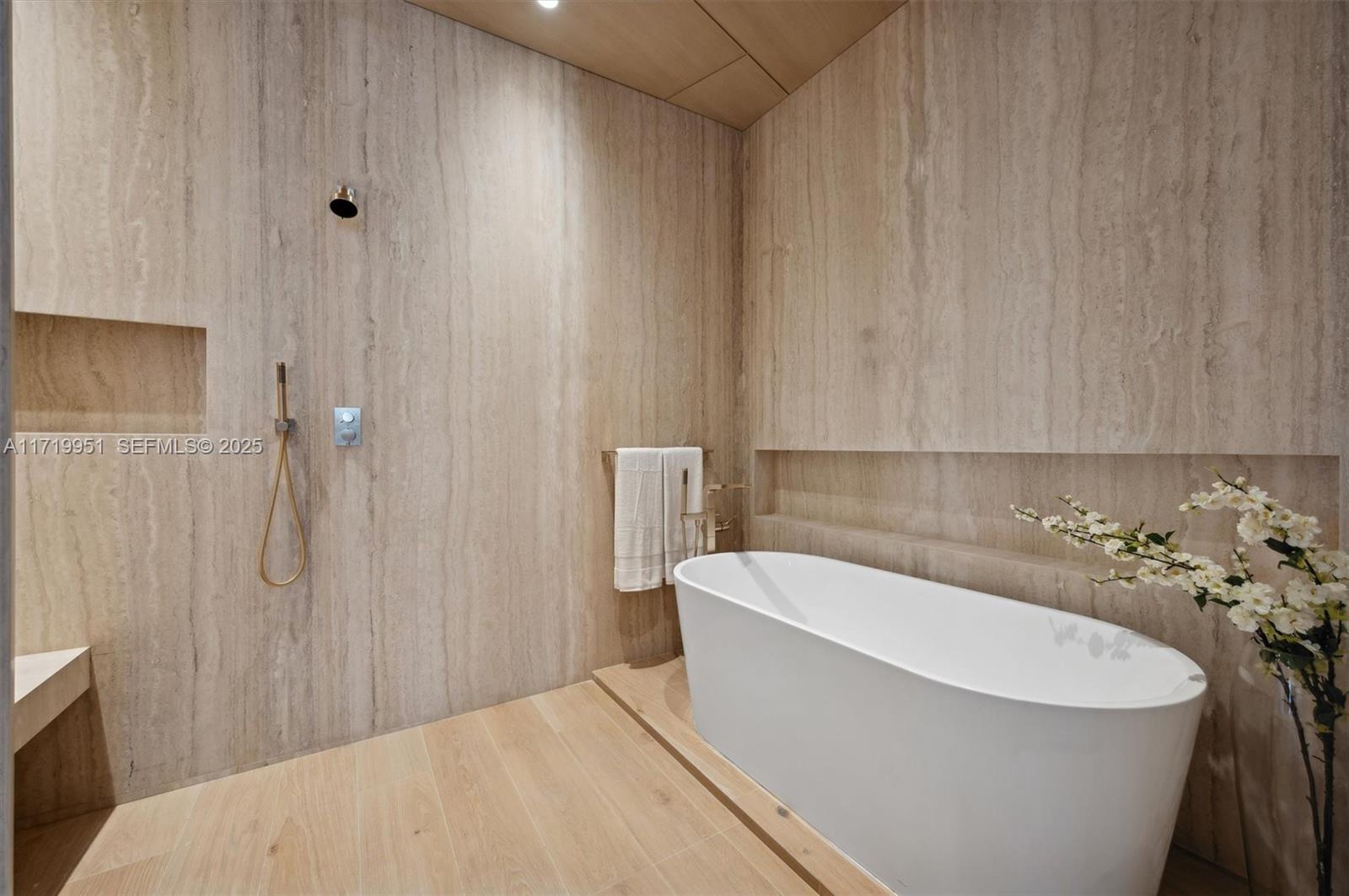 RIVO ALTO AMD - Residential