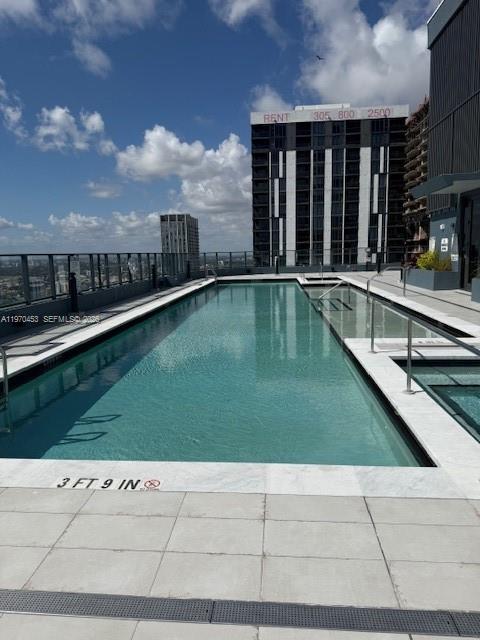MIAMI NORTH - Residential