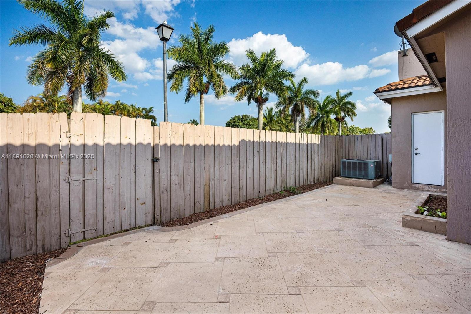 FOREST LAKES COUNTRY GARD - Residential