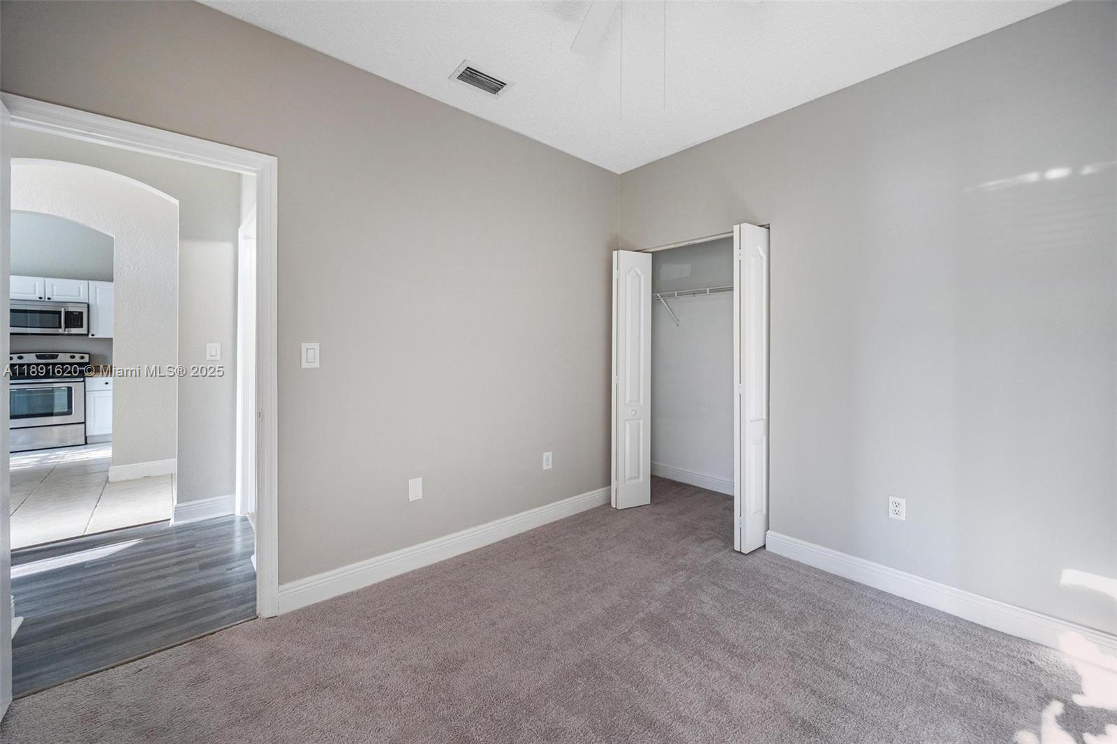 FOREST LAKES COUNTRY GARD - Residential