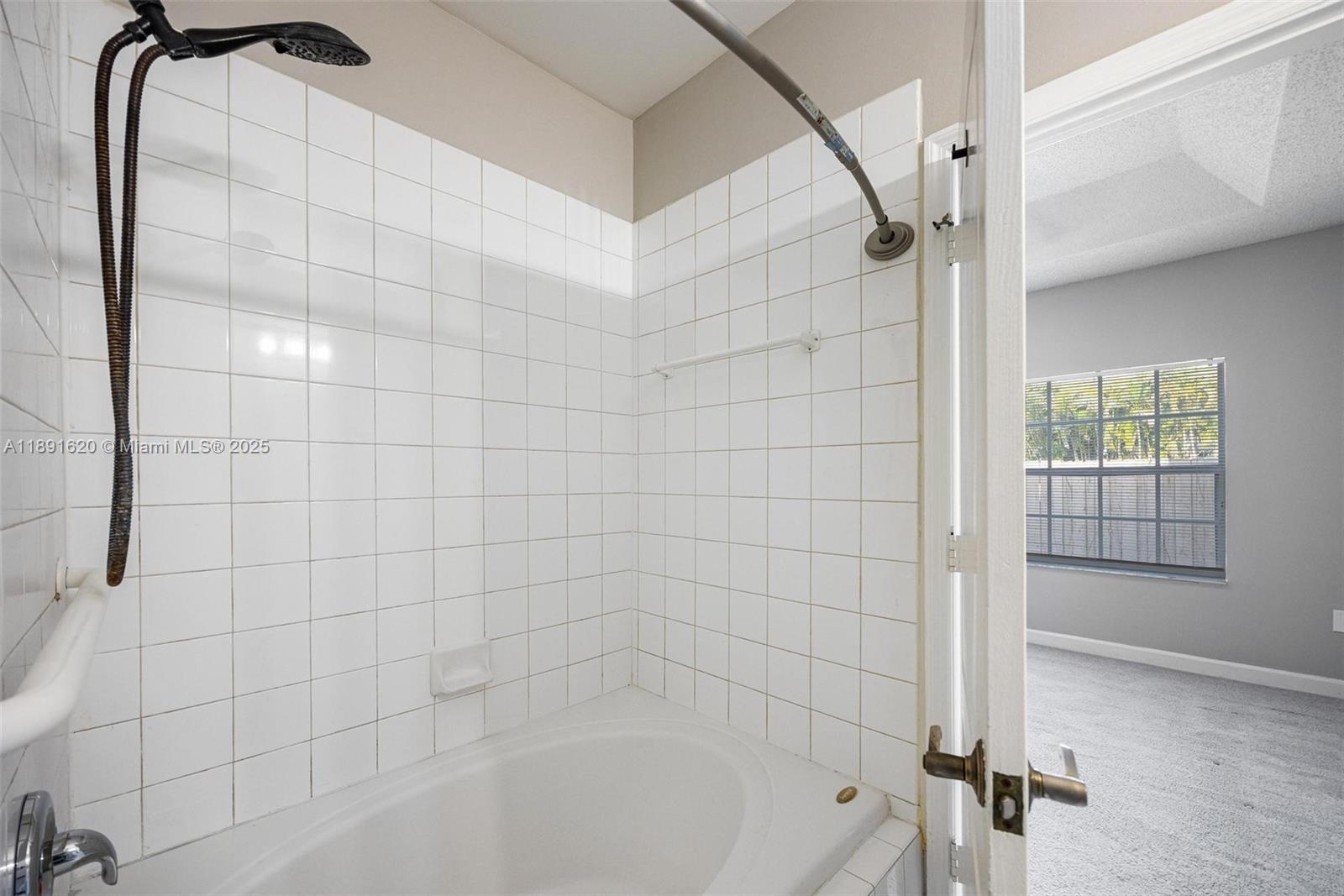 FOREST LAKES COUNTRY GARD - Residential