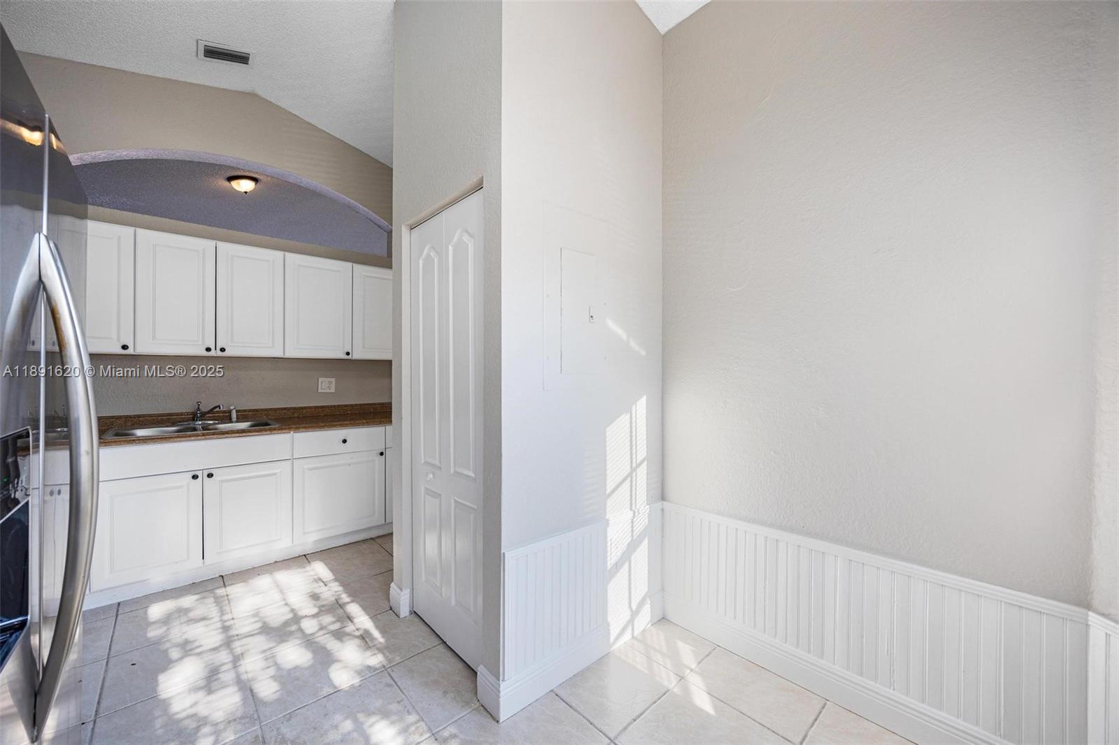 FOREST LAKES COUNTRY GARD - Residential