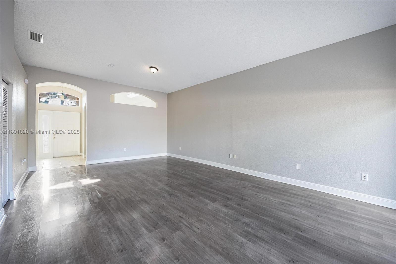 FOREST LAKES COUNTRY GARD - Residential