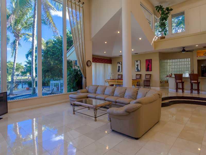 BAY COLONY SECTION OF THE - Residential