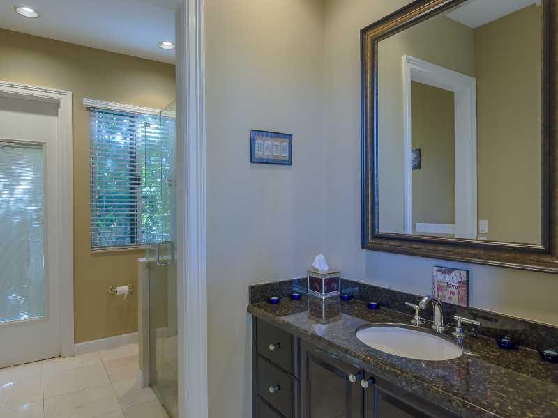 BAY COLONY SECTION OF THE - Residential