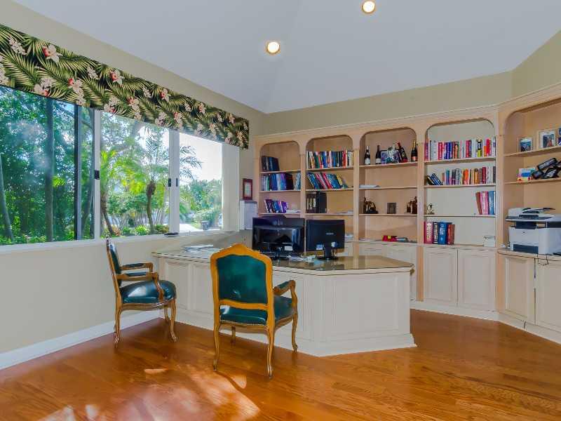 BAY COLONY SECTION OF THE - Residential