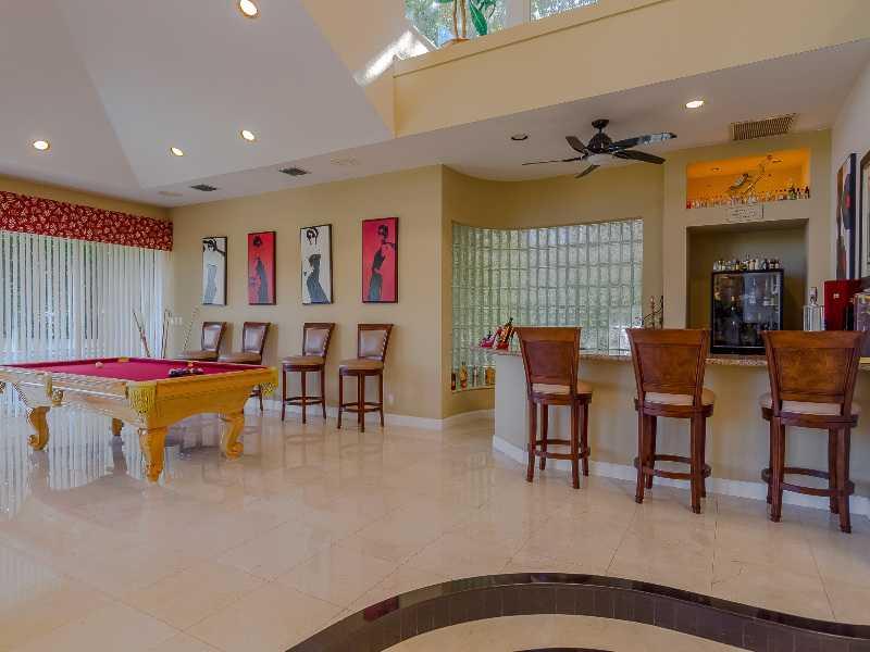 BAY COLONY SECTION OF THE - Residential