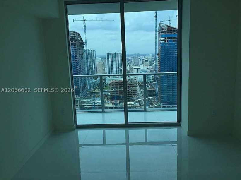 1100 S MIAMI AV 3908
