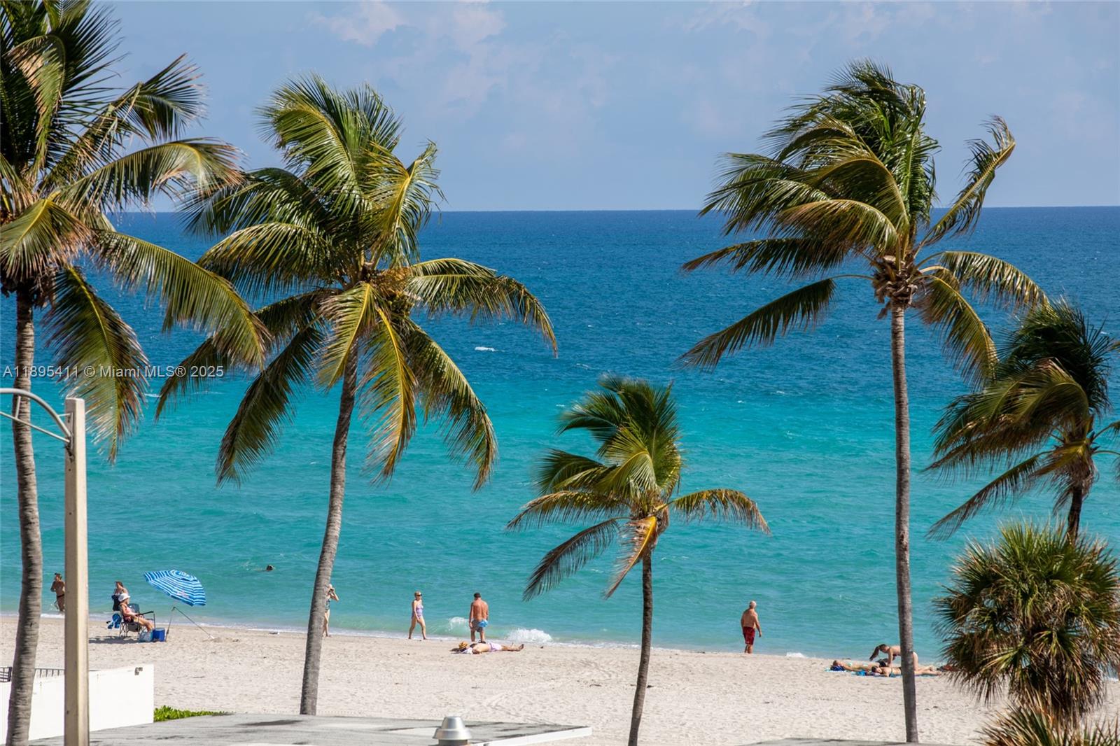 WAVE CONDO - Residential