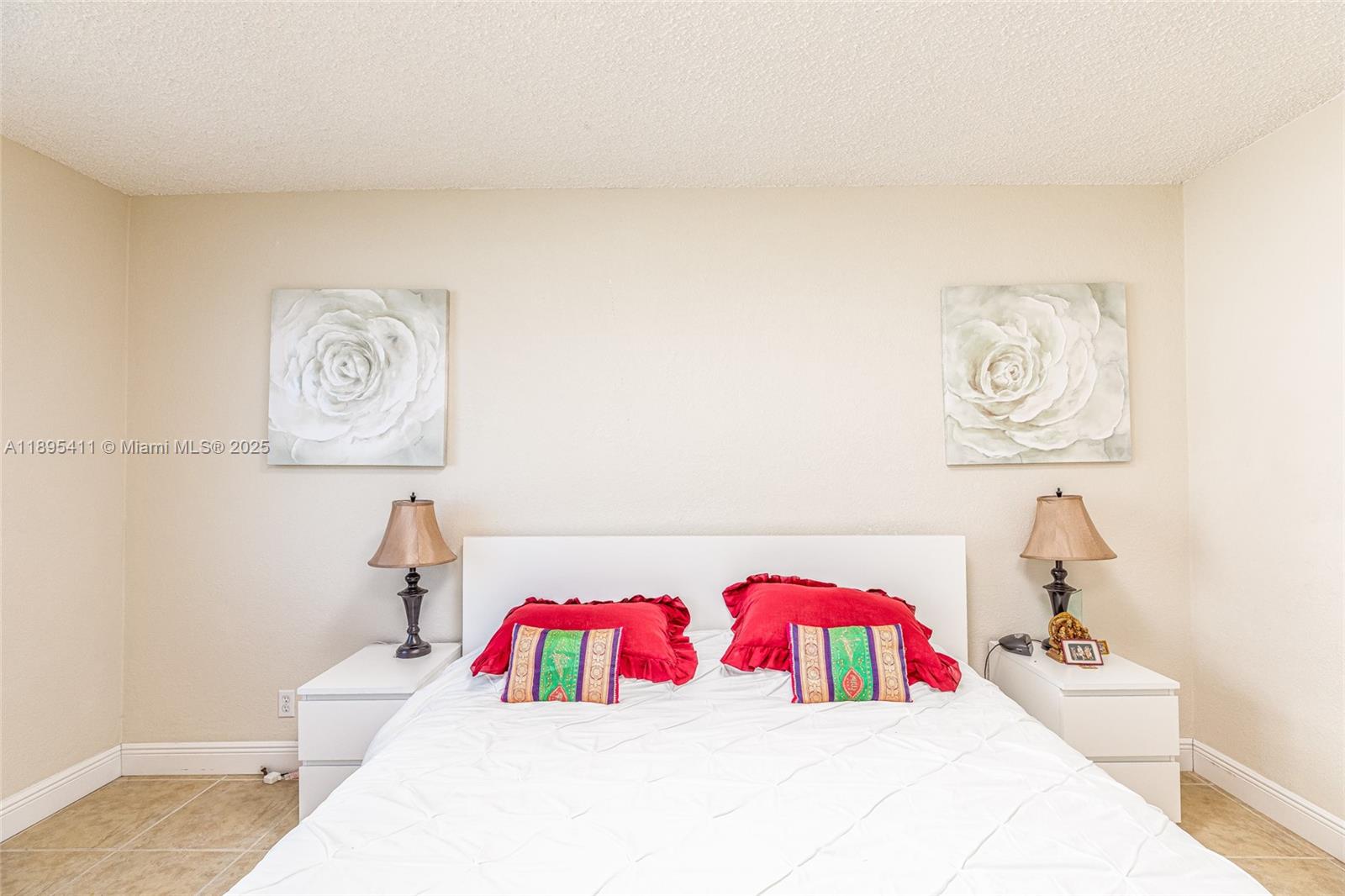 WAVE CONDO - Residential