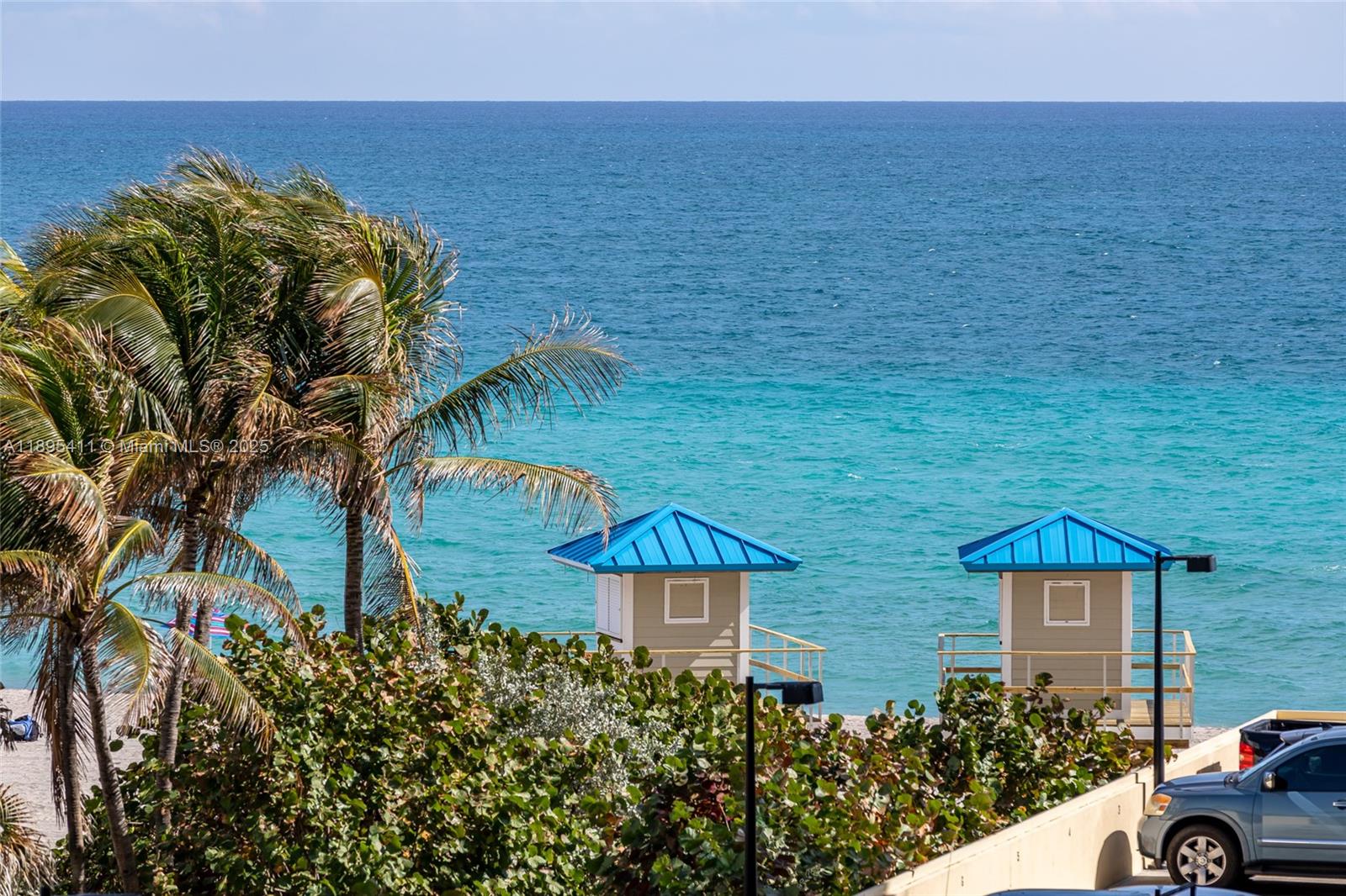 WAVE CONDO - Residential