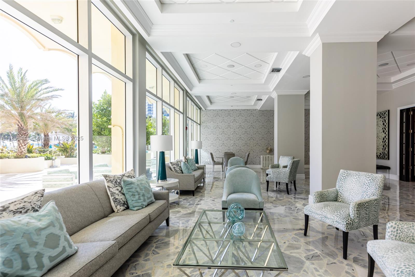 WAVE CONDO - Residential