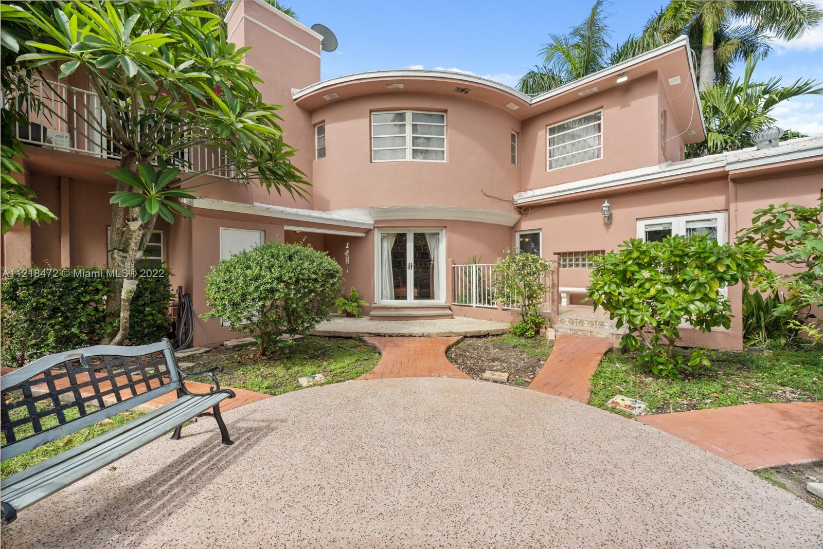 BELLE MEADE - Residential