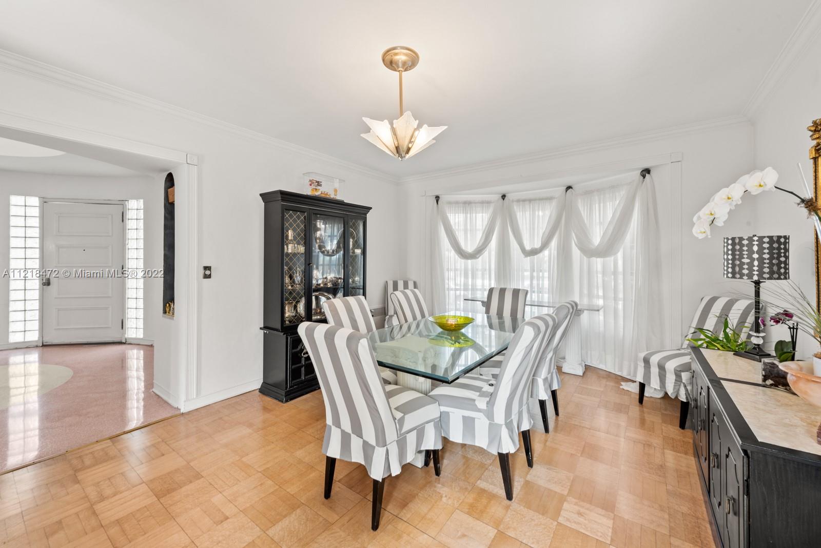 BELLE MEADE - Residential