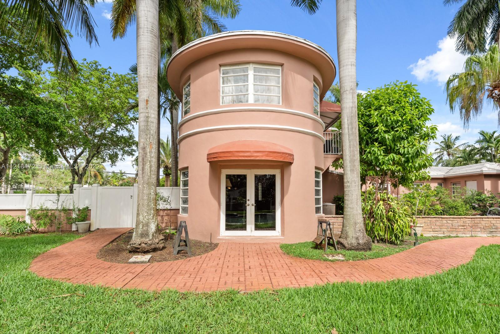 BELLE MEADE - Residential