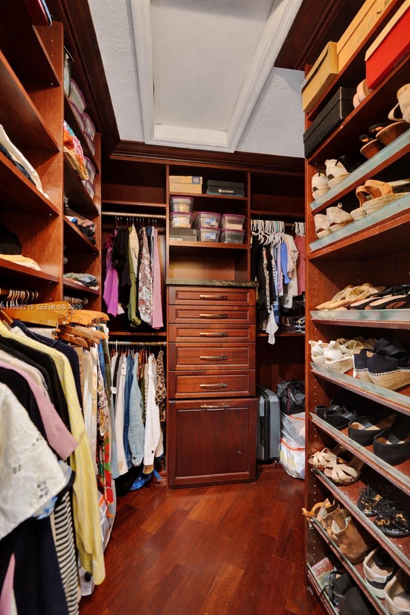 ISLES AT WESTON - Residential