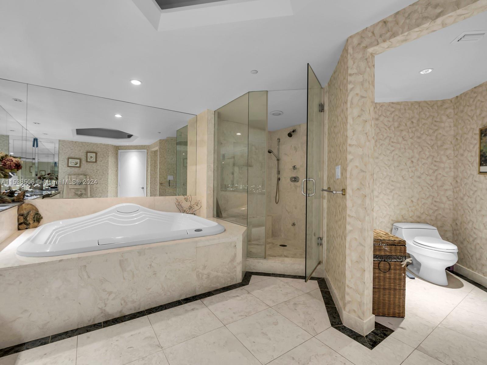 2600 ISL BLVD WILLIAMS IS - Residential