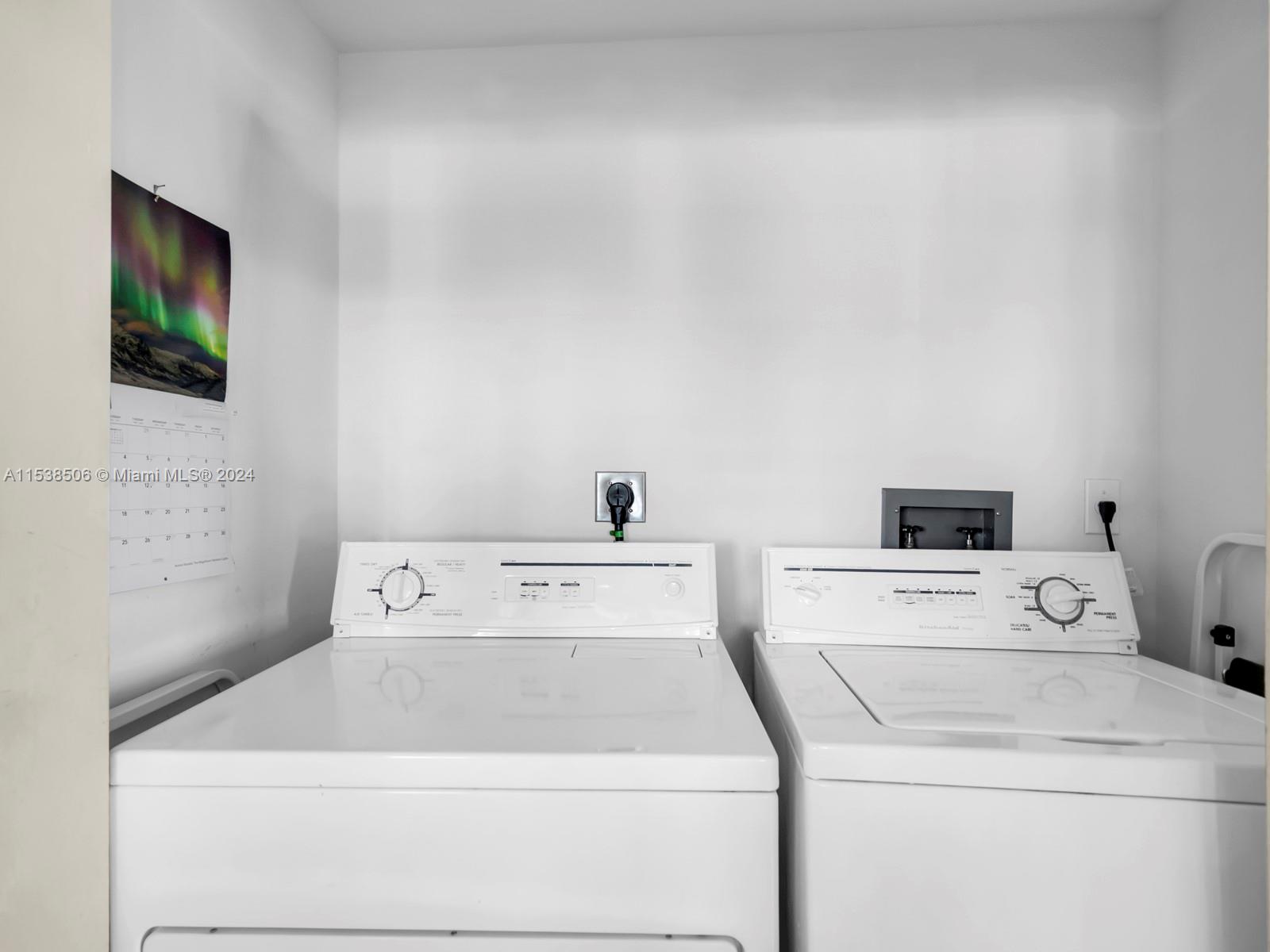 2600 ISL BLVD WILLIAMS IS - Residential