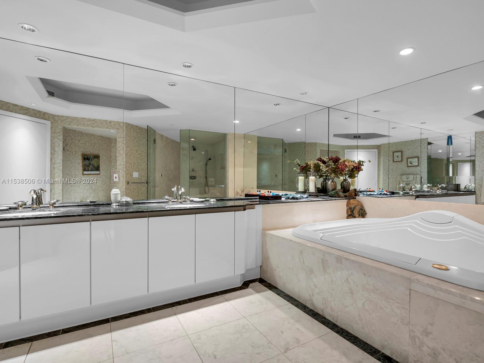 2600 ISL BLVD WILLIAMS IS - Residential