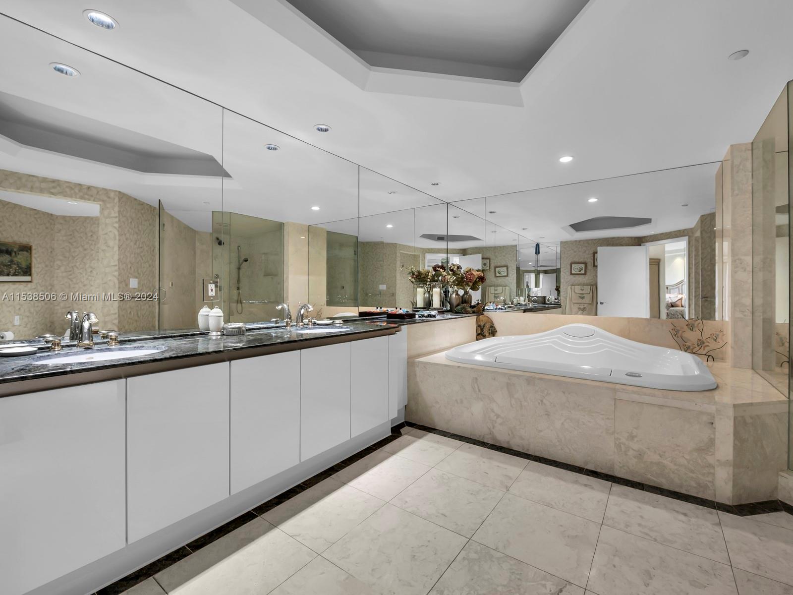 2600 ISL BLVD WILLIAMS IS - Residential