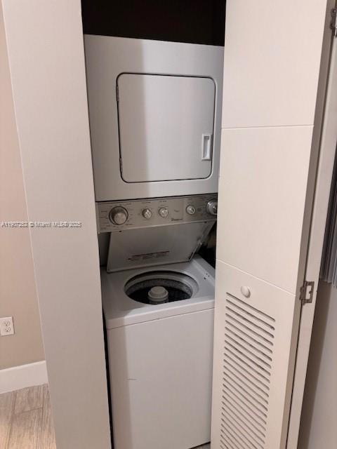 C GAB DOUGLAS SEC - Residential Lease