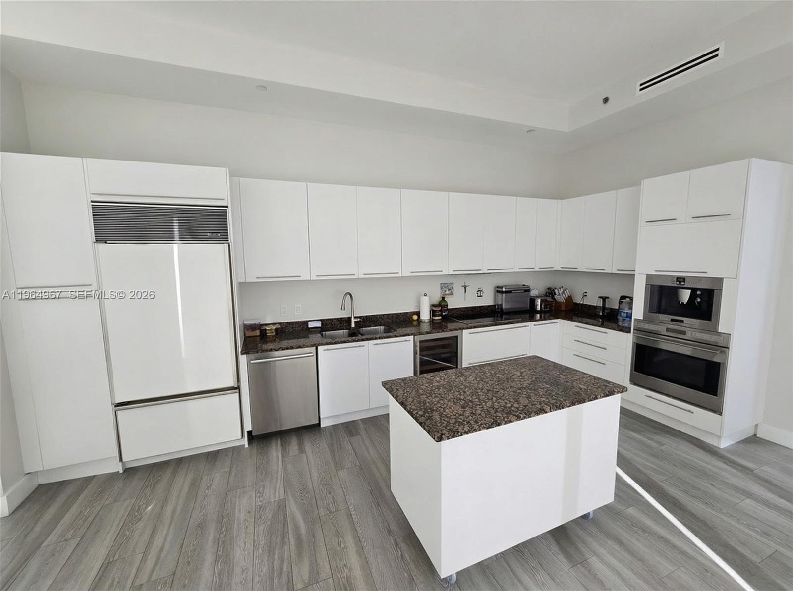 TDR TOWER II CONDO - Residential