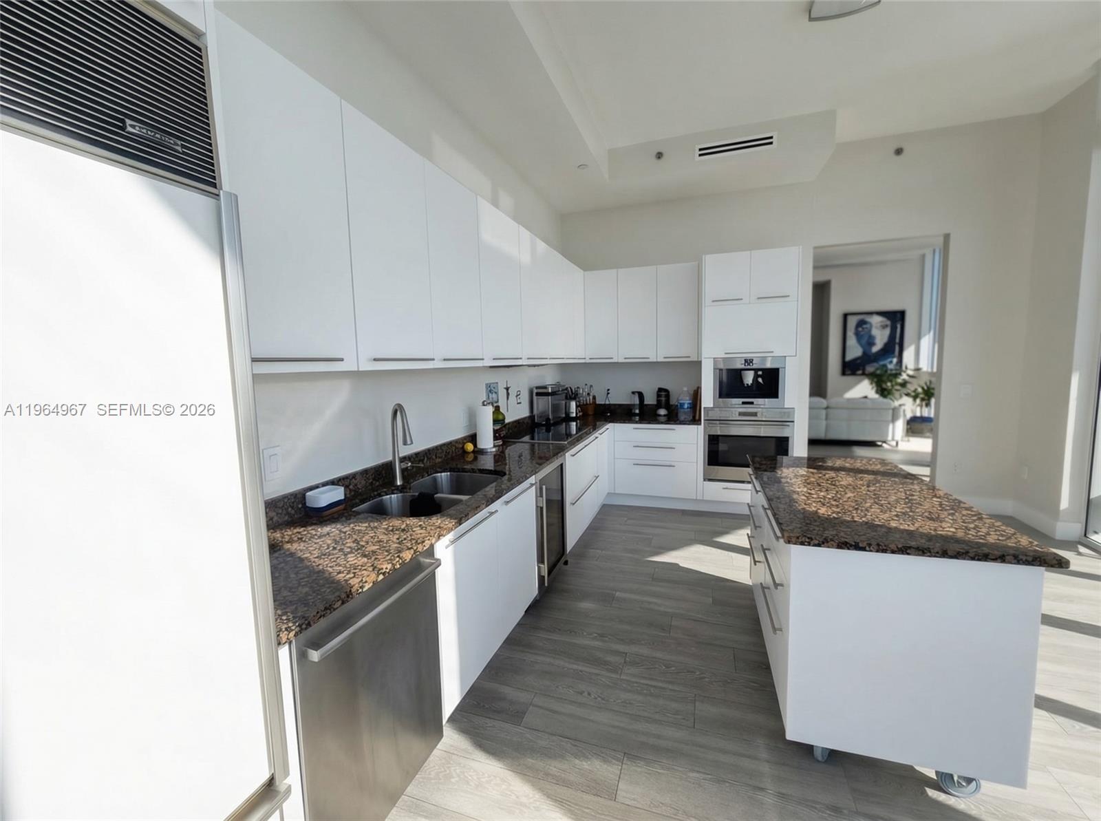 TDR TOWER II CONDO - Residential