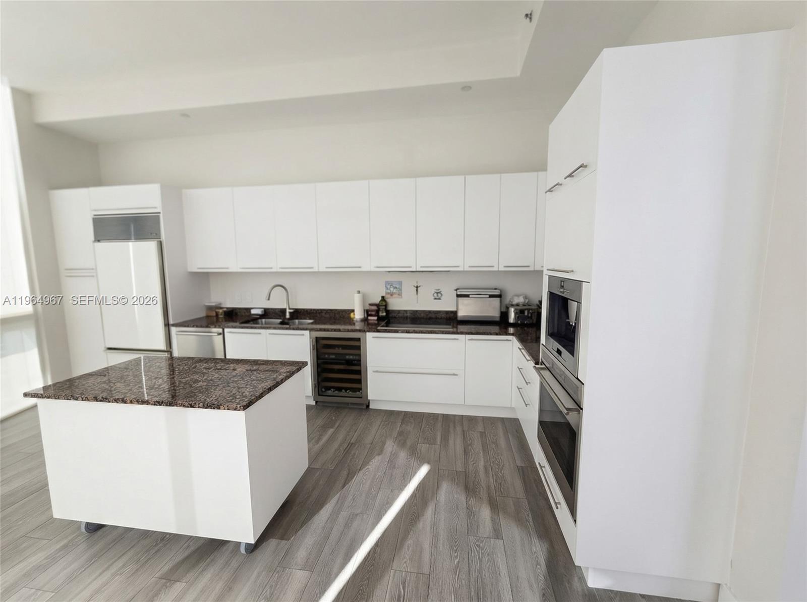 TDR TOWER II CONDO - Residential