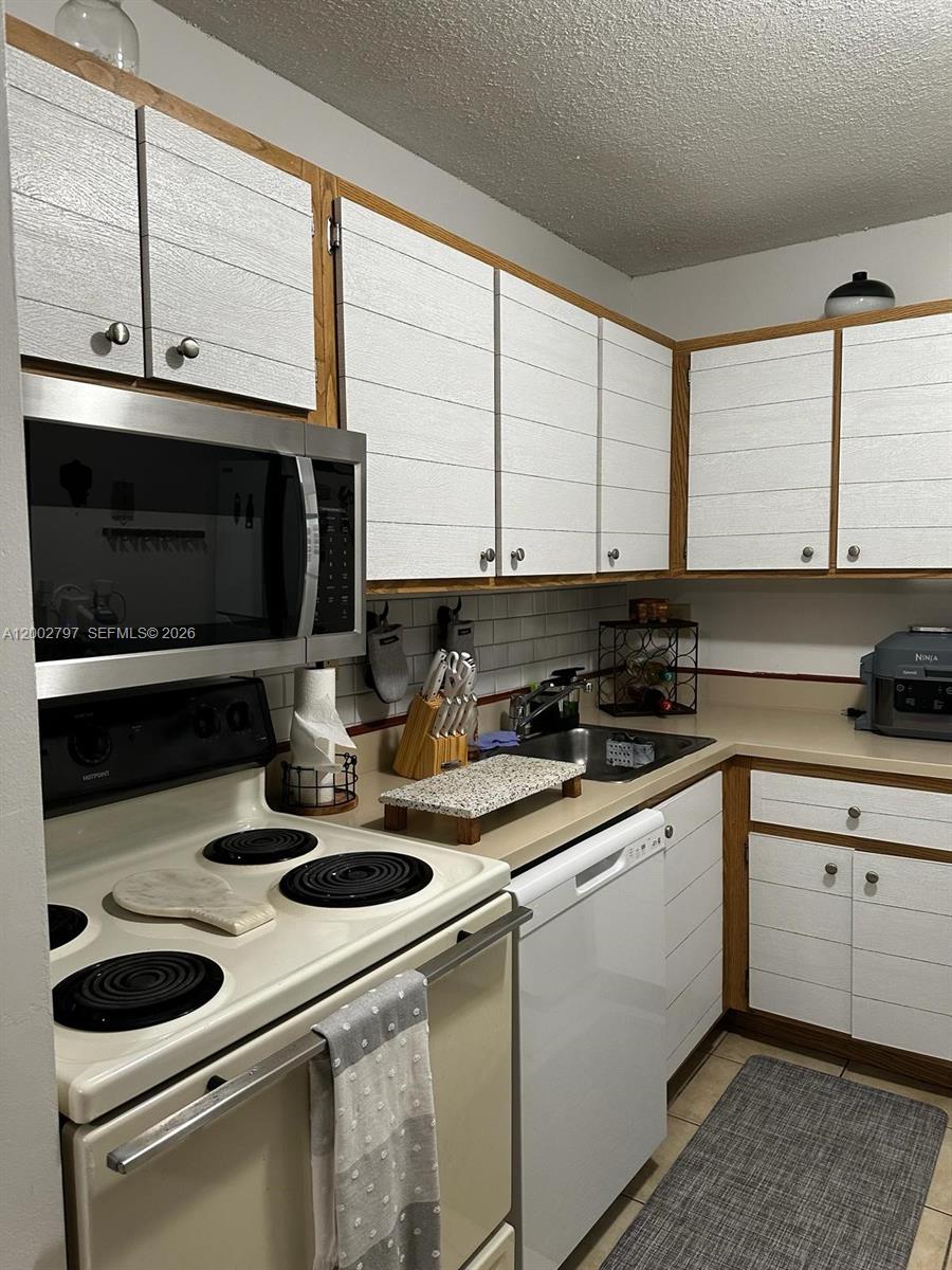 VILLA BELLINI CONDO - Residential Lease