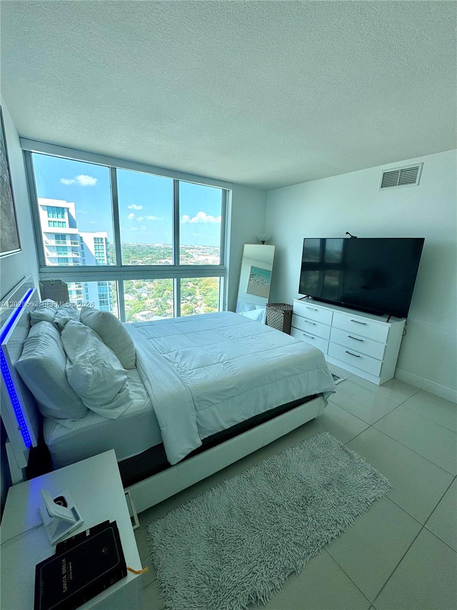 TERRAZAS RIVERPARK VILLAG - Residential